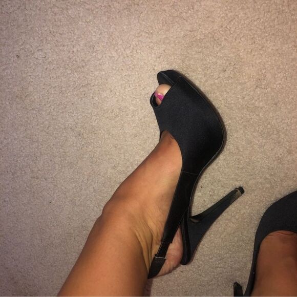 Lulu Townsend Night-out Satin Platform Pump B29 - Picture 4 of 8
